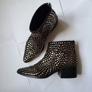 Vince Camuto Suede Embellished Ankle Booties Sz. 9